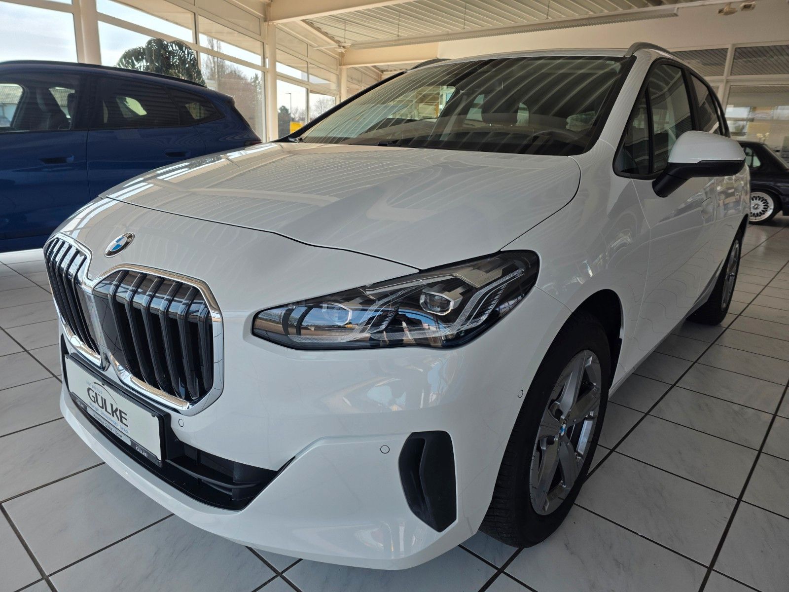 BMW 220i Active Tourer AHK 360Kam,Nav,Pano