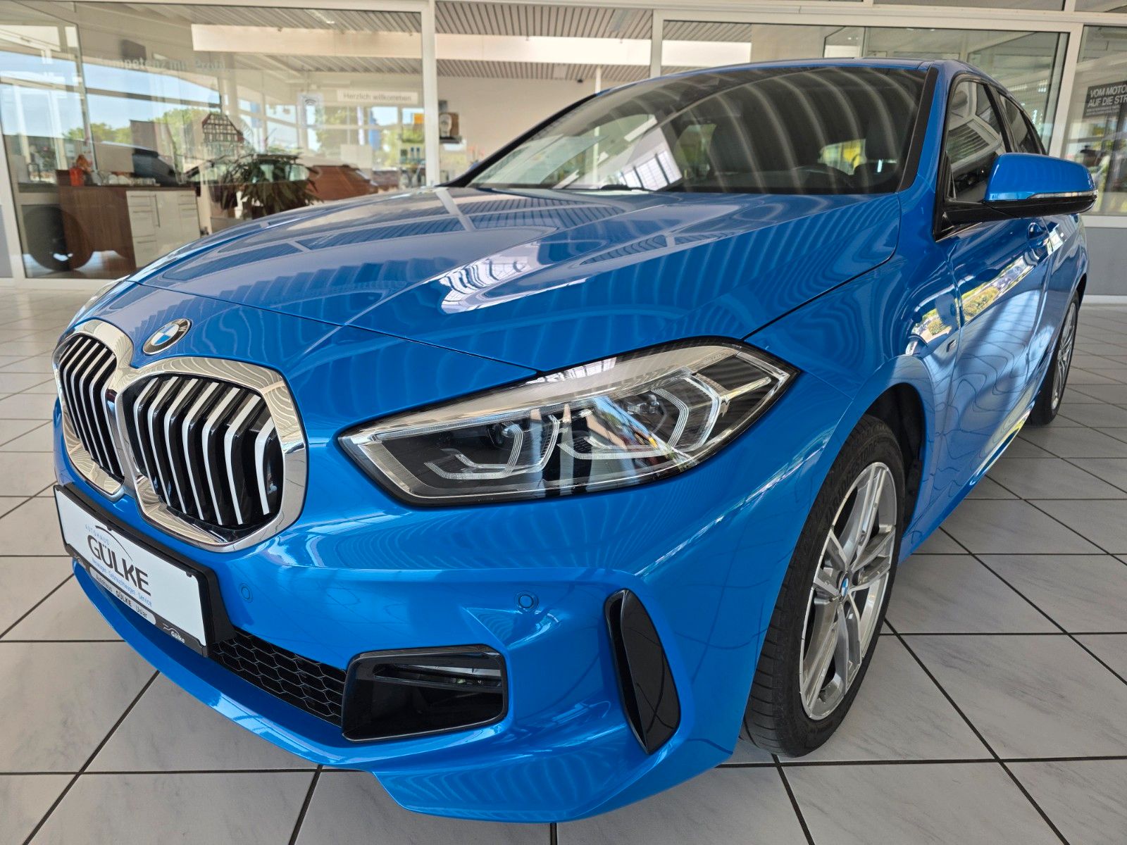 BMW 120 i M Sport, Navi, PDC, LED